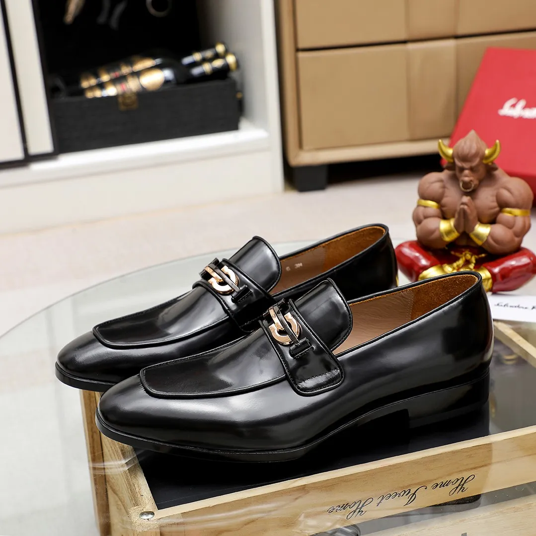 Men's shoes 💰600 🕷🕷🐂【Ferragamo】 Popular fashionable casual shoes🇨🇳Official website counter 1:1 production, original mold opening💯Good quality visible, imported high-end first-layer pebbled calfskin, water-dyed🐂leather lining🌿very clear texture, high-quality waterproof, non-slip and wear-resistant outsole🎋high quality and low price, truly handmade🍓, 3 colors available! Code number 38-44 (45. To be customized)